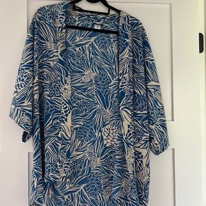 Manuheali’i cardigan one size excellent condition.